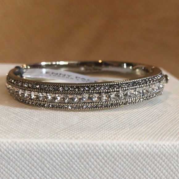 Jenny Packham Jewelry - JENNY PACKHAM GOLDTONE CRYSTAL BANGLE BRACELET NEW